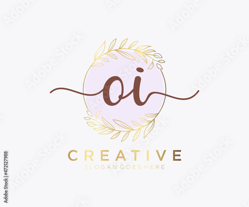 Initial OI feminine logo. Usable for Nature, Salon, Spa, Cosmetic and Beauty Logos. Flat Vector Logo Design Template Element.