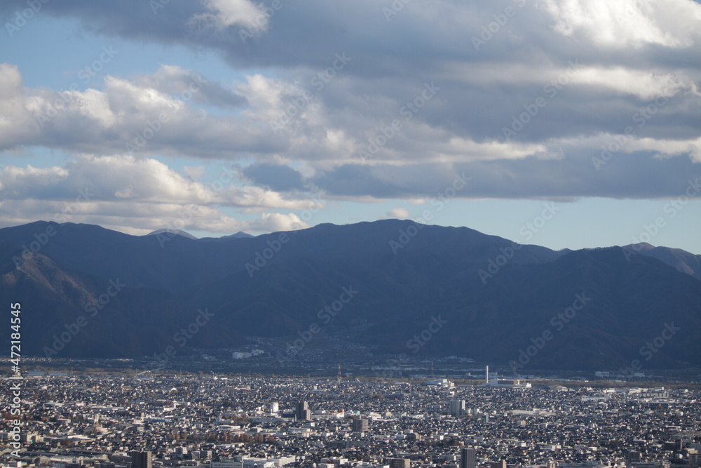 長野の山々と町並み