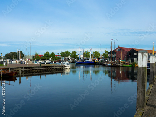 A small harbor Kükhernster Feart water canal near Leeuwarden, Friesland, Netherlands © familie-eisenlohr.de