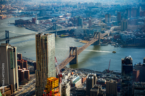 Veduta dall'alto del ponte di Brooklyn e del ponte di Manhattan in New York