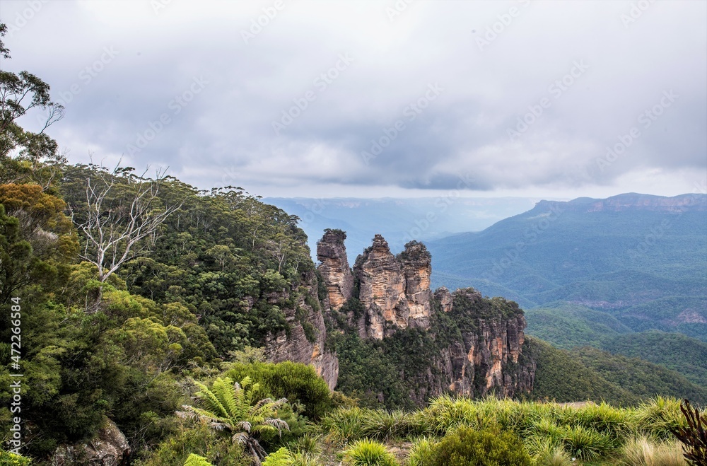 Three Sisters sind eine Felsformation in den Blue Mountains von New South Wales, Australien. T