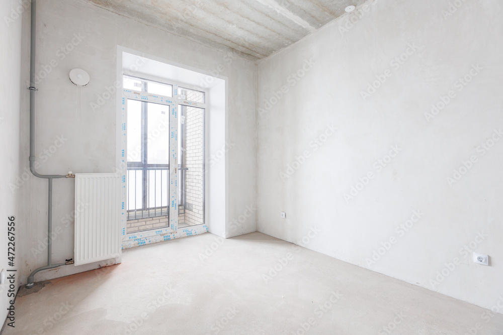 Obraz premium interior of the apartment without decoration in gray colors