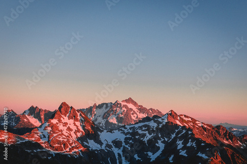 A beautiful sunset over mountains in North Cascades