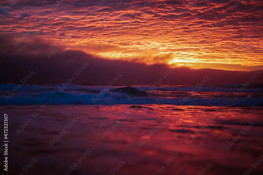 Vivid sunrise over the ocean