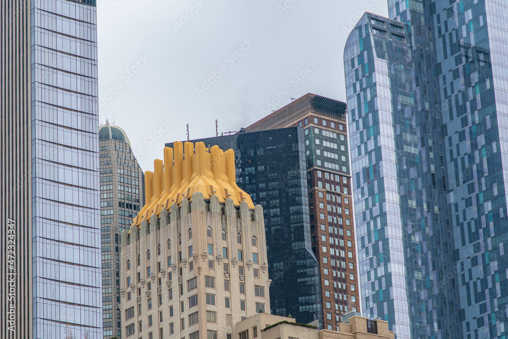 Naklejka premium Manhattan skyline buildings in even natural light