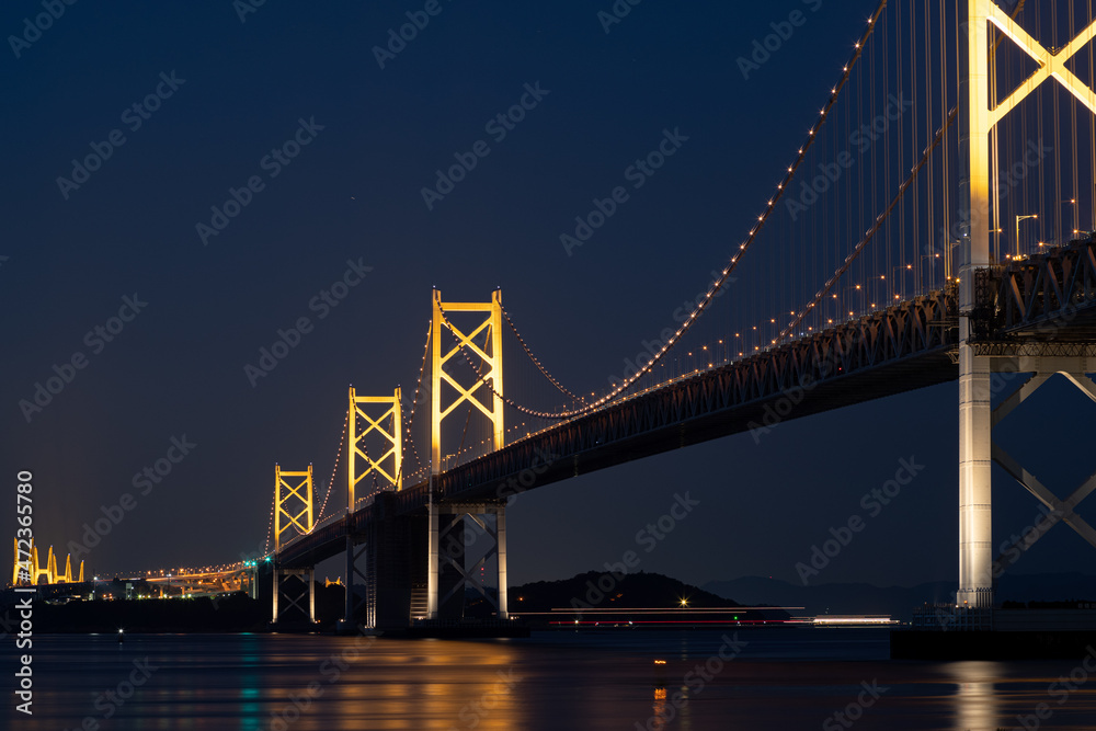 Obraz premium 夜の瀬戸大橋