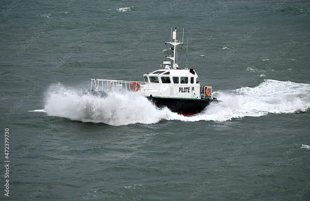 Naklejka premium Remorqueur... Port d'alger