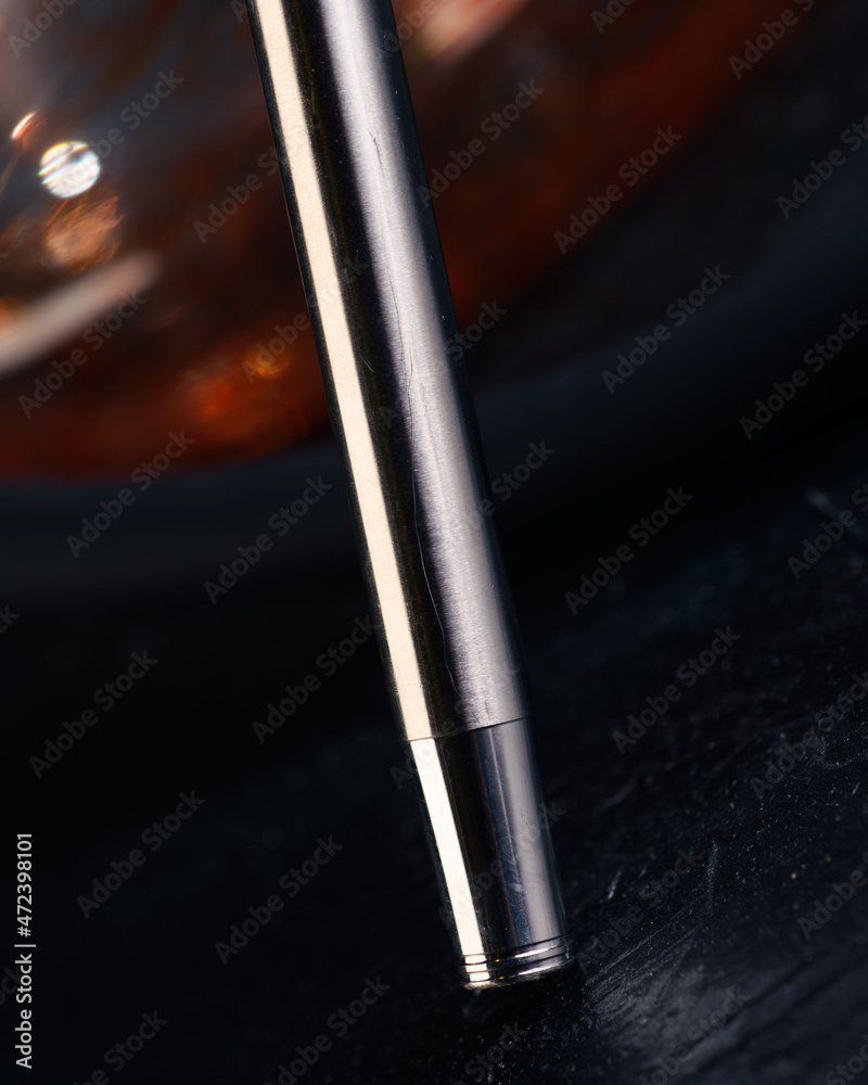 Naklejka premium Black Background shisha with neon smoke 