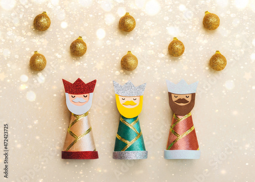 Foto The three wise men with christmas lights