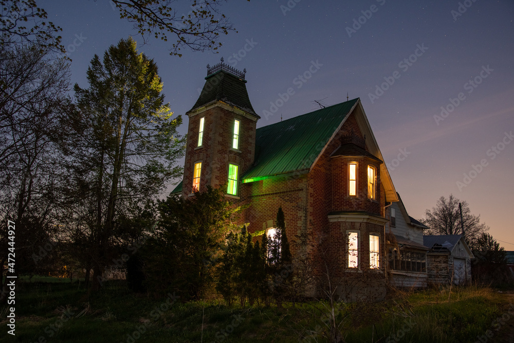 creepy old abandoned house creepy old abandoned house
