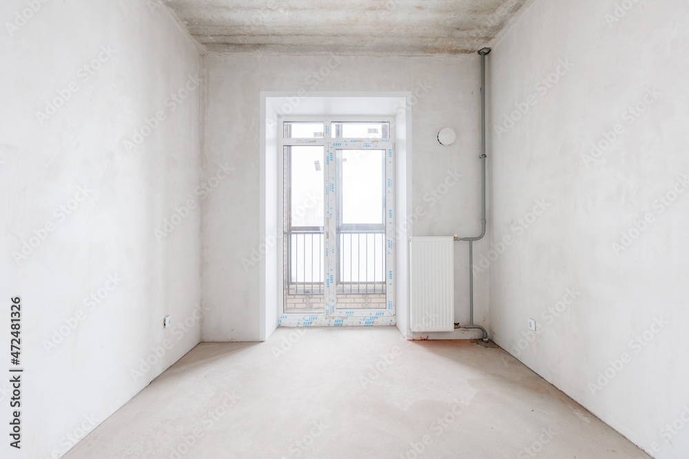 Fototapeta premium interior of the apartment without decoration in gray colors