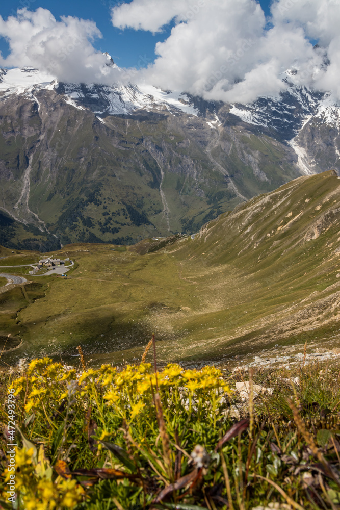 Fototapeta premium Grossglockner mountain scenic road in Austria in Alps