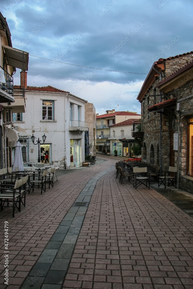 Night Polygyros is the administrative center of Halkidiki Night Polygyros is the administrative center of Halkidiki