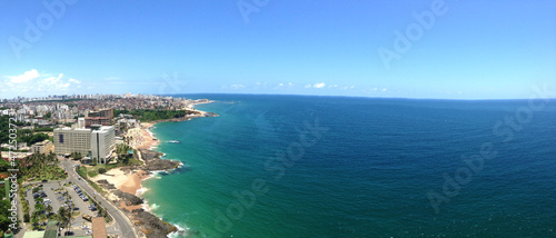 Fototapeta Naklejka Na Ścianę i Meble -  Praia em Florianópolis, Santa Catarina , Brasil, mar,céu,
areia, praia,orla da praia, vista para o mar