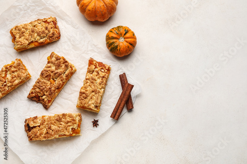 Homemade pumpkin crumble ba...