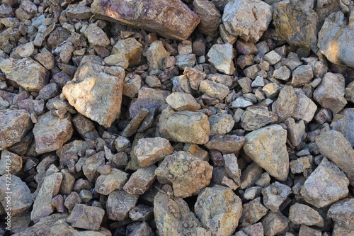 Gravel material for construction of house, raw materials for construction of building