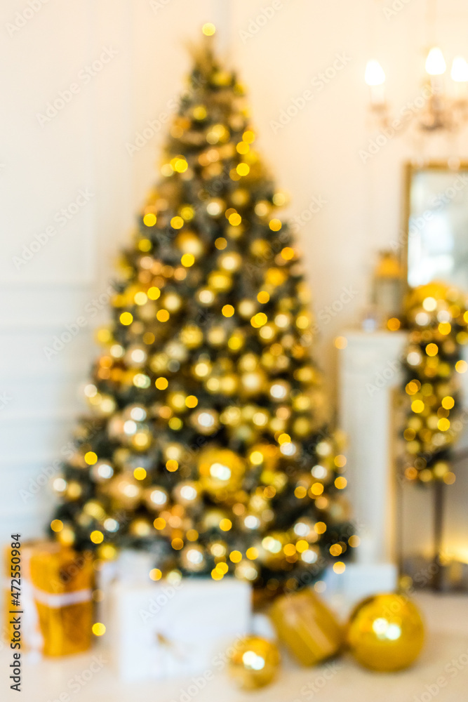 defocus. Christmas, New Year tree with gifts. white, gold, yellow. blogging content, background. bokeh, lights
