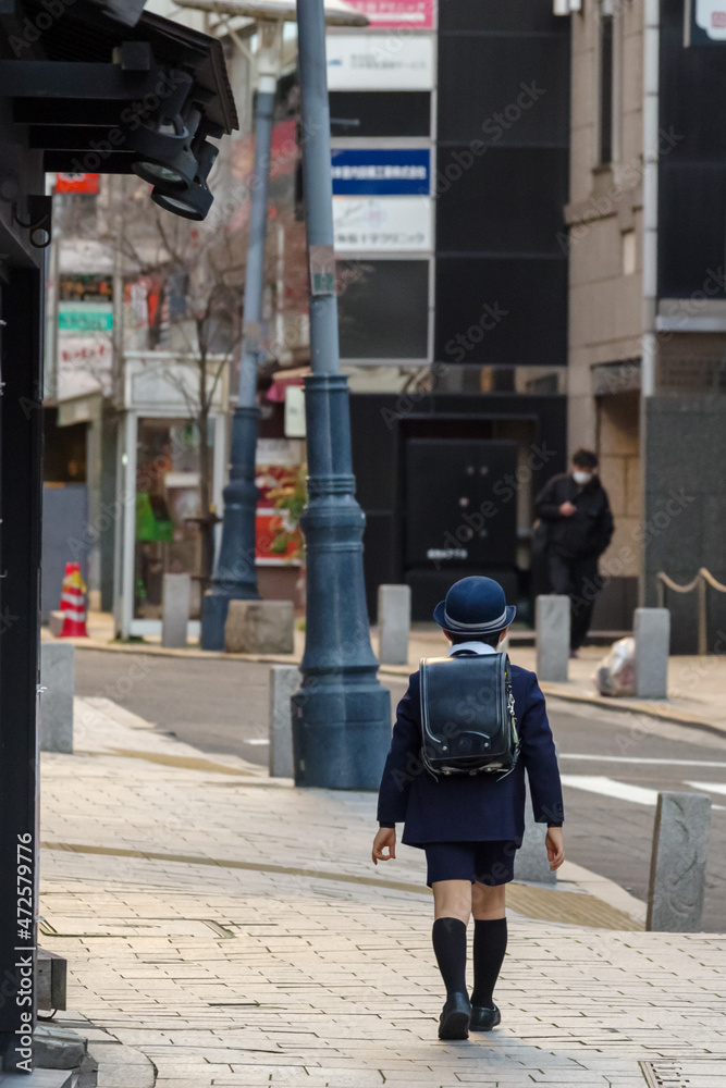 小学生の登校風景 Stock Photo | Adobe Stock