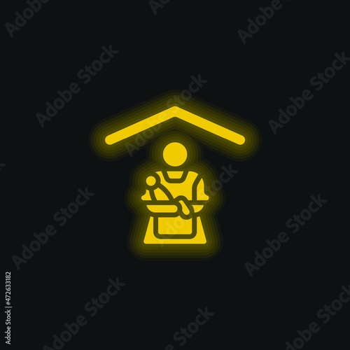 Babysitting yellow glowing neon icon