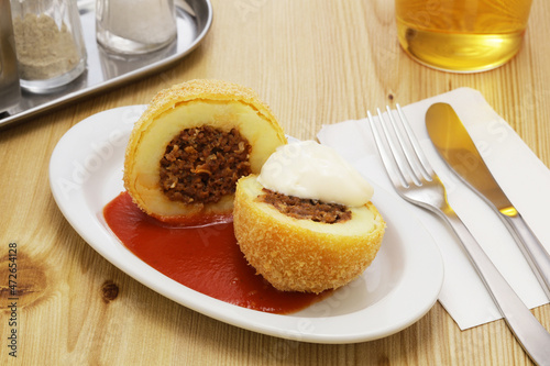 Foto la bomba, spanish catalonia big croquette