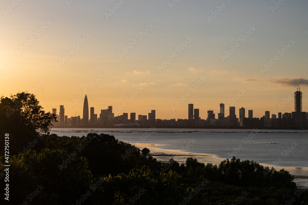 Fototapeta premium city skyline at sunset