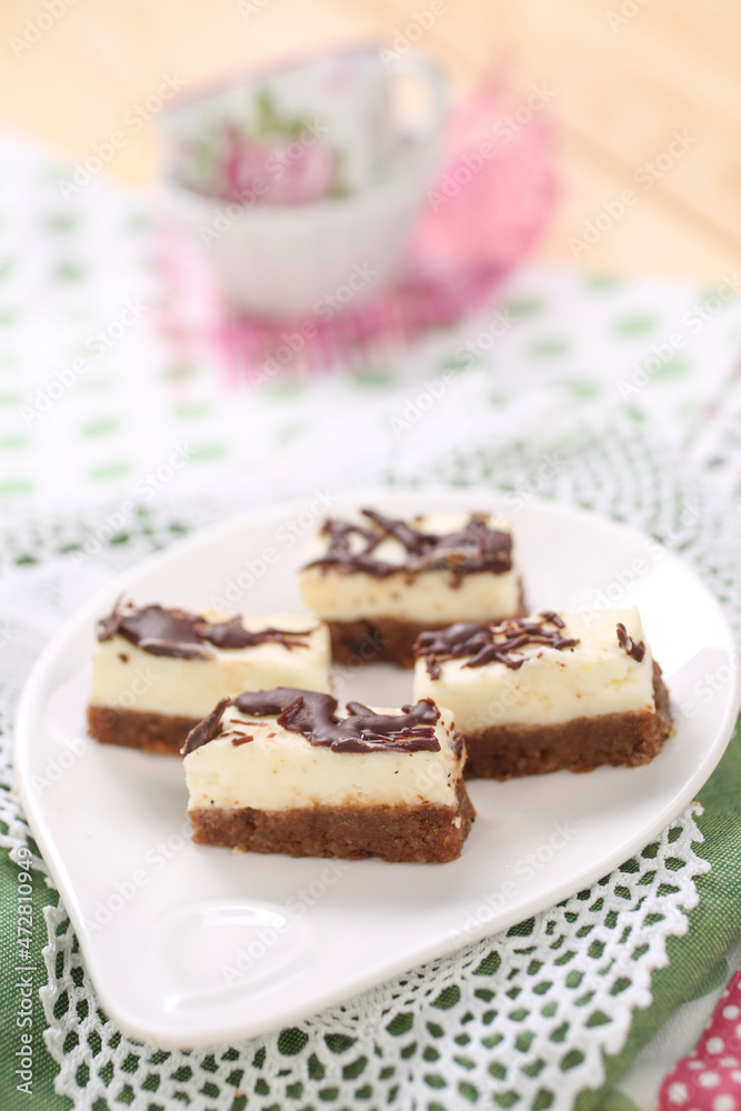 Vanilla cake cream with chocolate Vanilla cake cream with chocolate