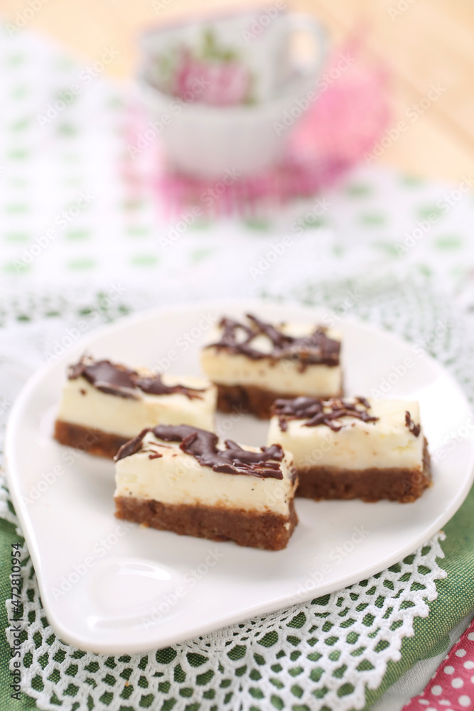 Vanilla cake cream with chocolate Vanilla cake cream with chocolate