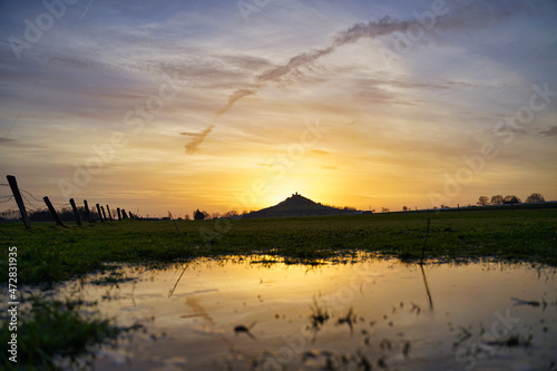 Sonnenaufgang am Desenberg Vulkan