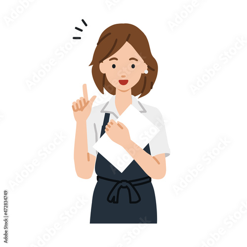 立って書類を手に持って何かひらめいたカフェ店員の女性