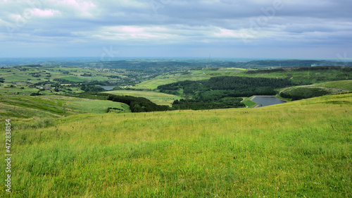 Tableau sur toile View From the Top of Holm Moss in West Yorkshire with Yateholm and Brownhill Res