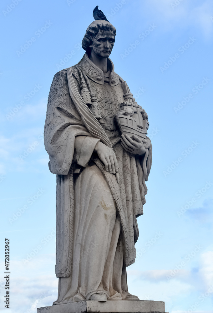 Statue Saint Vincent in Lisbon 
