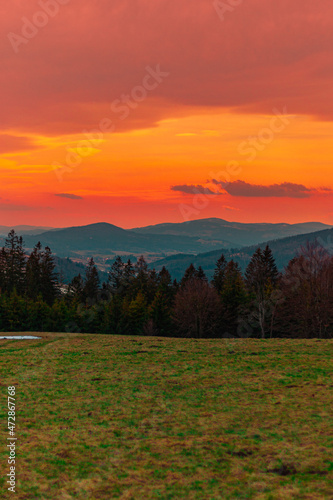 Zachód słońca w Beskidach photo