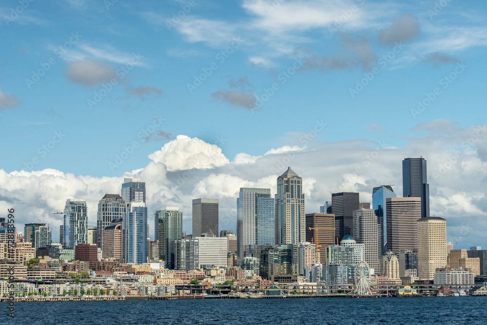 Usa, Washington State, Seattle, downtown skyline viewed from Elliott Bay in Puget Sound