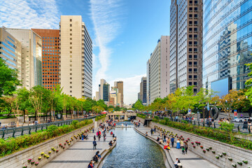 Fototapete Seoul Cheonggyecheon Bach im Sommer Seoul  © efired