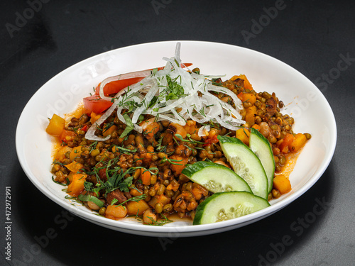 Vegan cuisine - Mash beans with vegetables