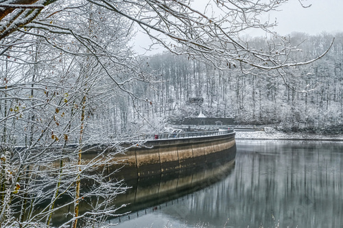 Stausee und Talsperre in den Bergen in Hagen Haspe im Winter photo