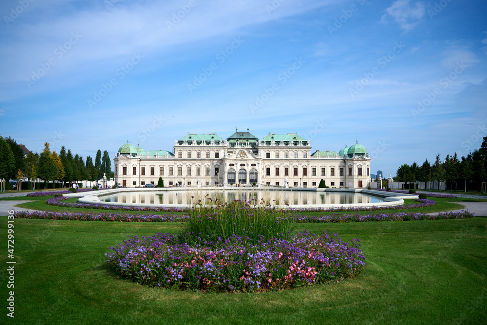 Beautifully palace Vienna, Belvedere with garden