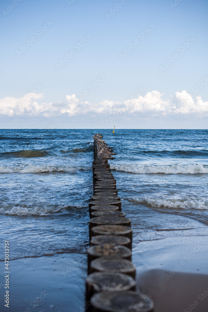 falochron more Bałtyk bałtyckie plaża