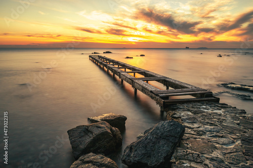 Tramonto sul mare in un posto molto particolare.