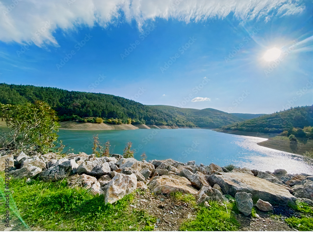 Obraz premium lake and mountains