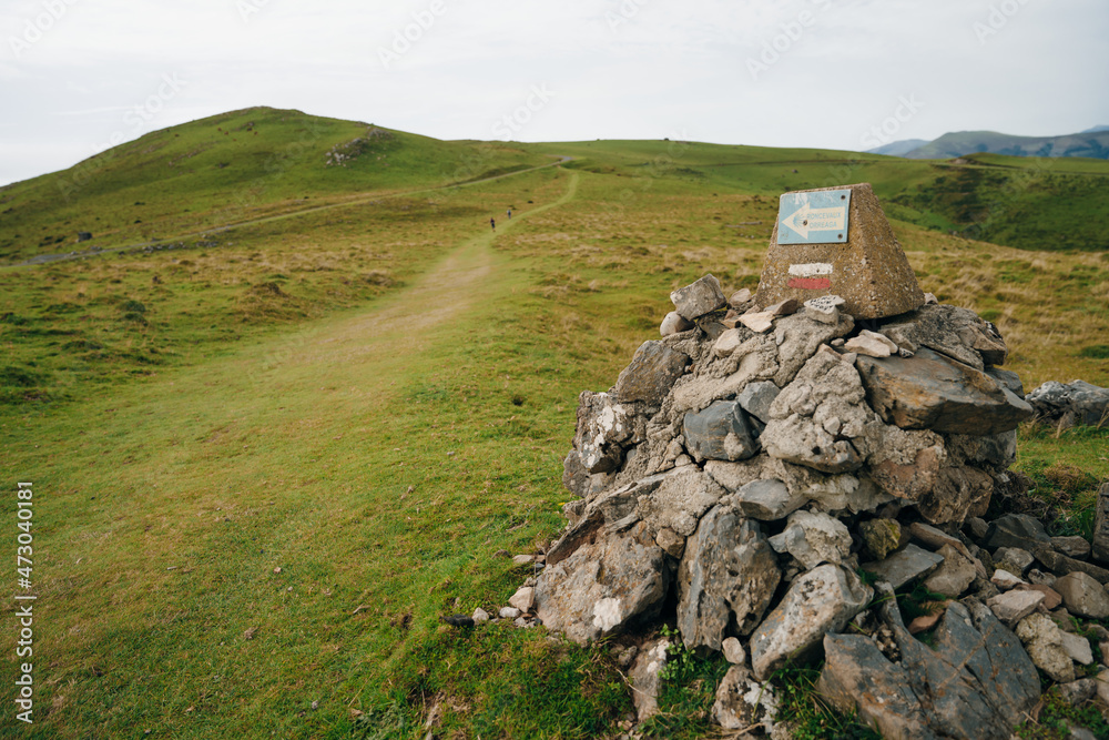 Φωτογραφία Track over the Pyrenees from St Jean Pied du Port to Roncevaux on the Camino Fra