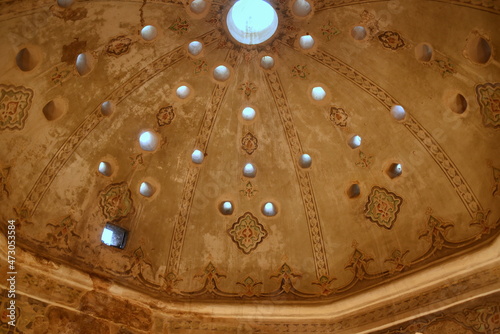 Billede på lærred Wundervolle Kuppel im Inneren des antiken Bey Hamam