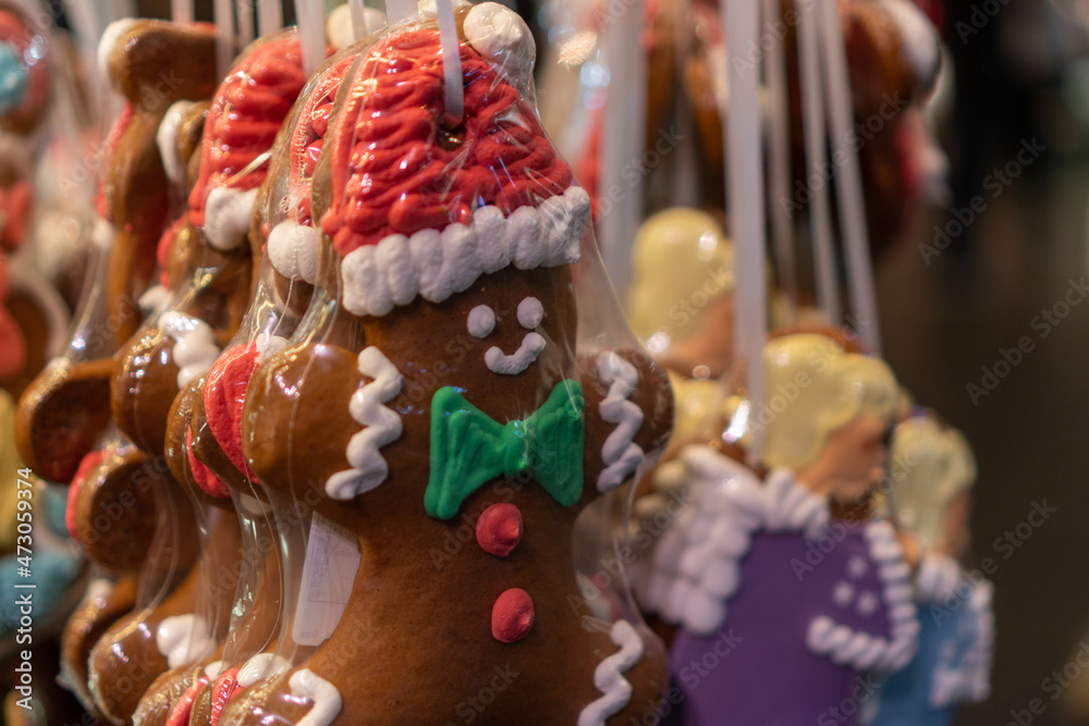 christmas gingerbread man cookies with candy