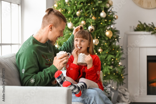 Happy daughter and father w...