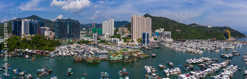 Seaside residential of Hong Kong city © leungchopan