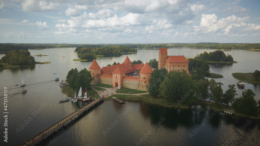 Obraz premium castle on the lake