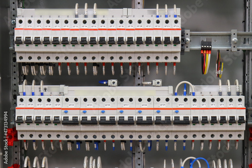 1-phase electric current switches and 2-pole difautomats on a din rail.
