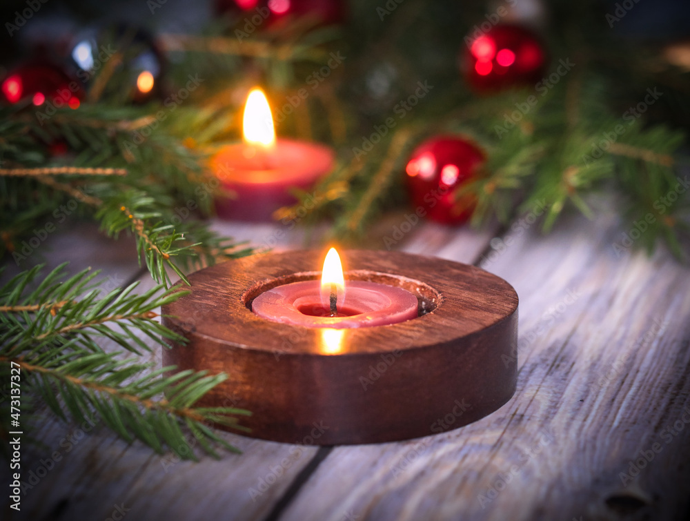 Teelicht vor Weihnachtsdekoration Teelicht vor Weihnachtsdekoration