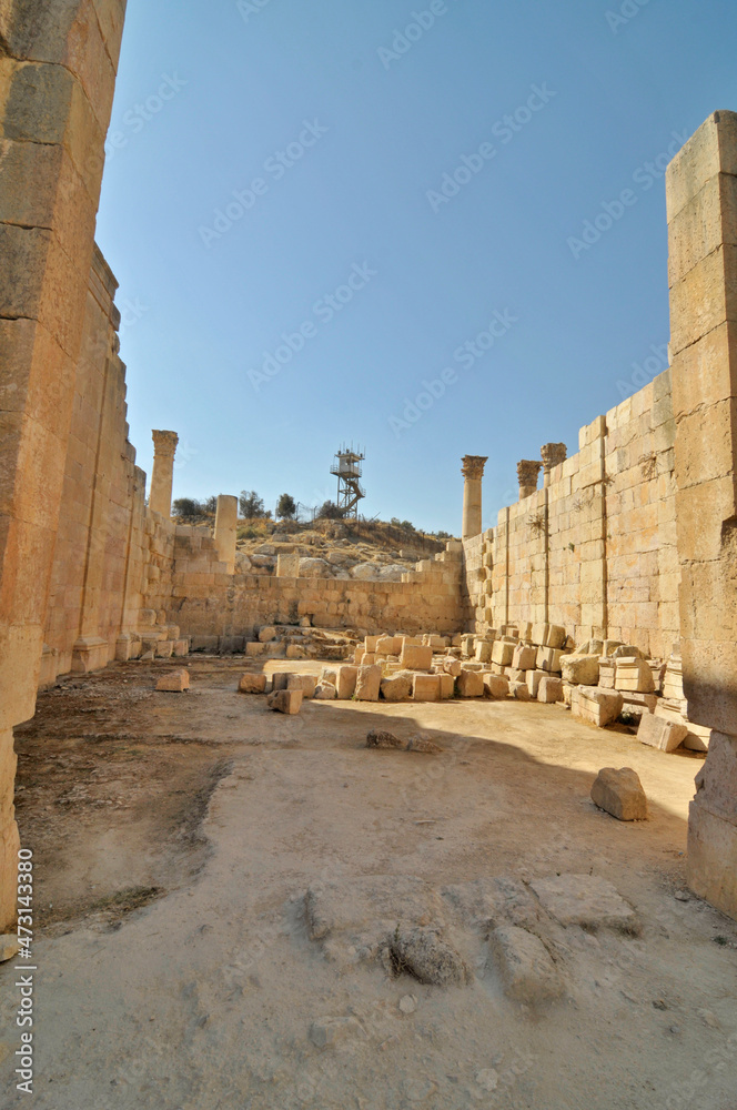 Fototapeta premium Temple of Dzeus in Jerash, Jordan