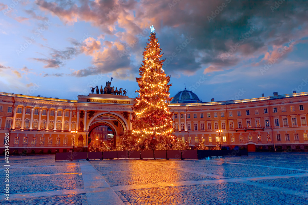 Saint Petersburg is decorated for new year. Winter in Russia. New Year tree on palace square. Christmas decorations in Saint Petersburg. New Year festivities in Saint Petersburg. 